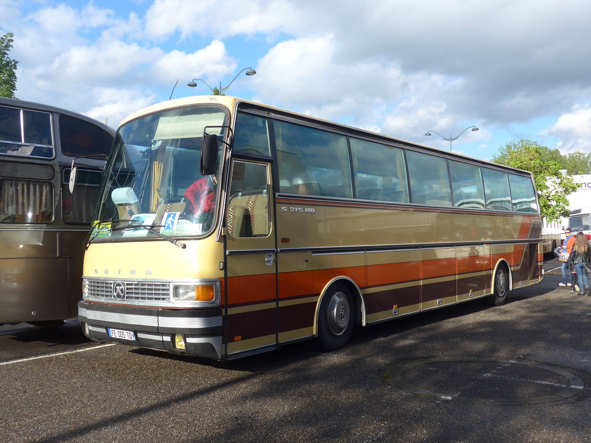 (204'437) - Fourchet, Montchal - FE 005 TQ - Setra am 27. April 2019 in Haguenau, Parkplatz