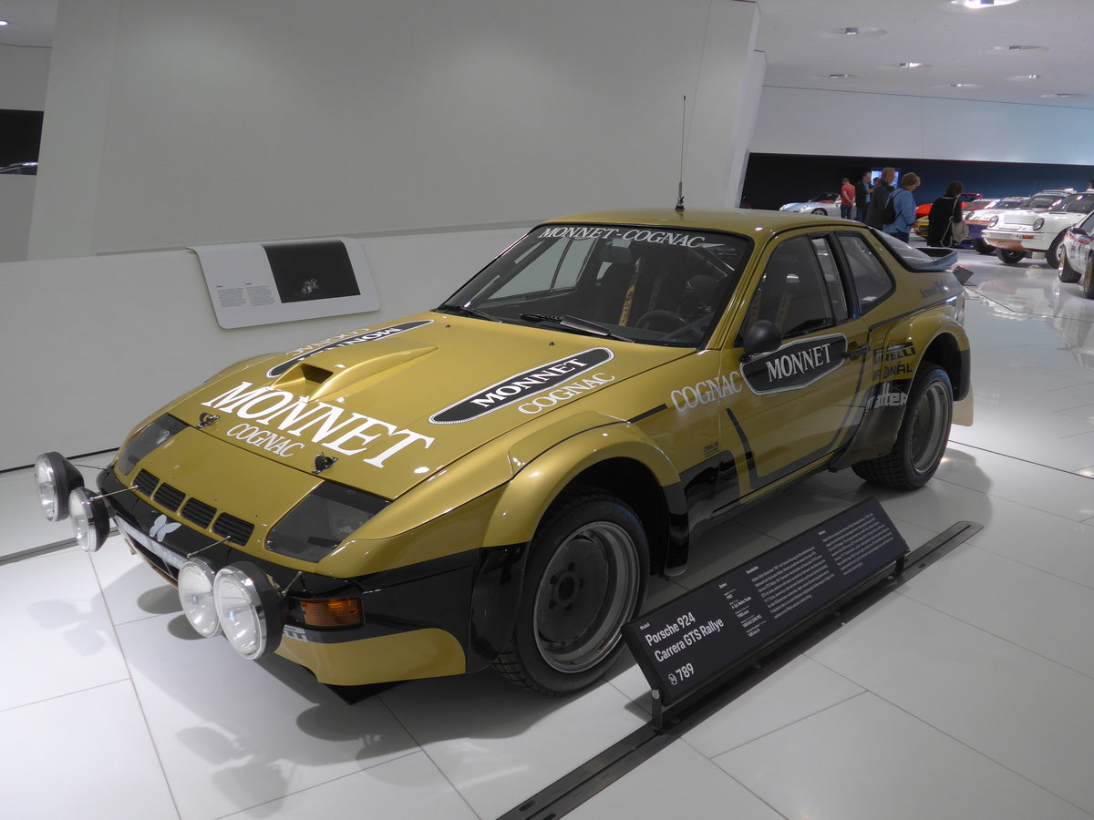 (204'617) - Porsche 924 am 9. Mai 2019 in Zuffenhausen, Porsche Museum