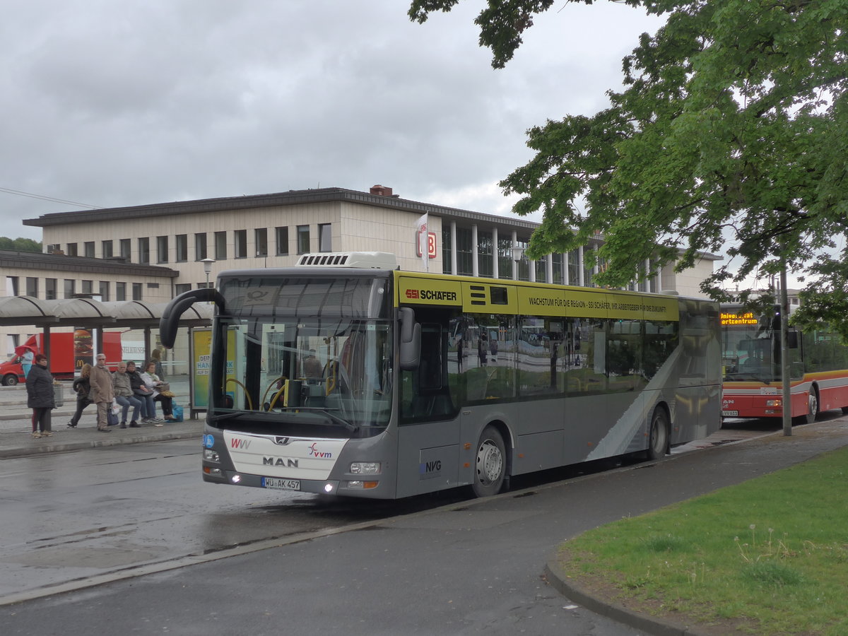 (204'684) - NVG Wrzburg - Nr. 457/W-AK 457 - MAN am 9. Mai 2019 beim Bahnhof Wrzburg