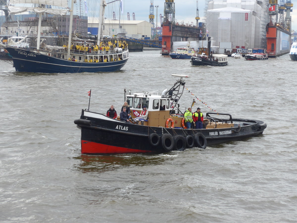 (204'731) - 830. Hafengeburtstag mit Schiffsparade am 10. Mai 2019 auf der Elbe in Hamburg