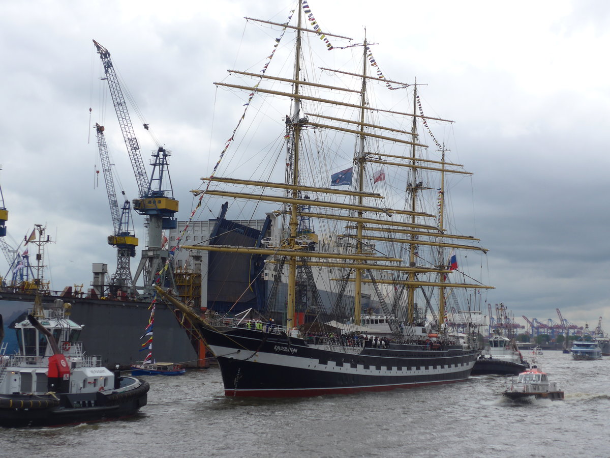 (204'749) - 830. Hafengeburtstag mit Schiffsparade am 10. Mai 2019 auf der Elbe in Hamburg