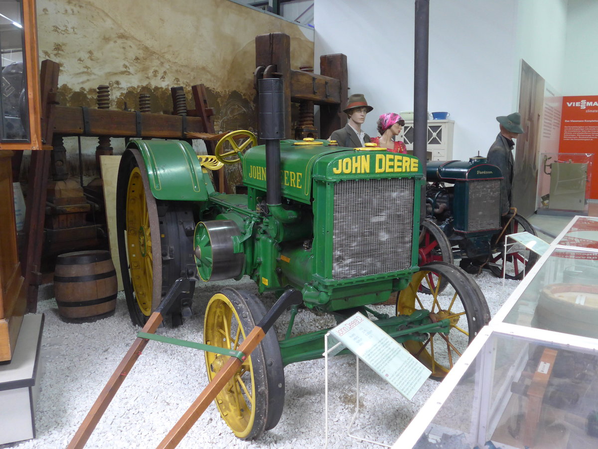 (205'030) - John Deere am 13. Mai 2019 in Sinsheim, Museum