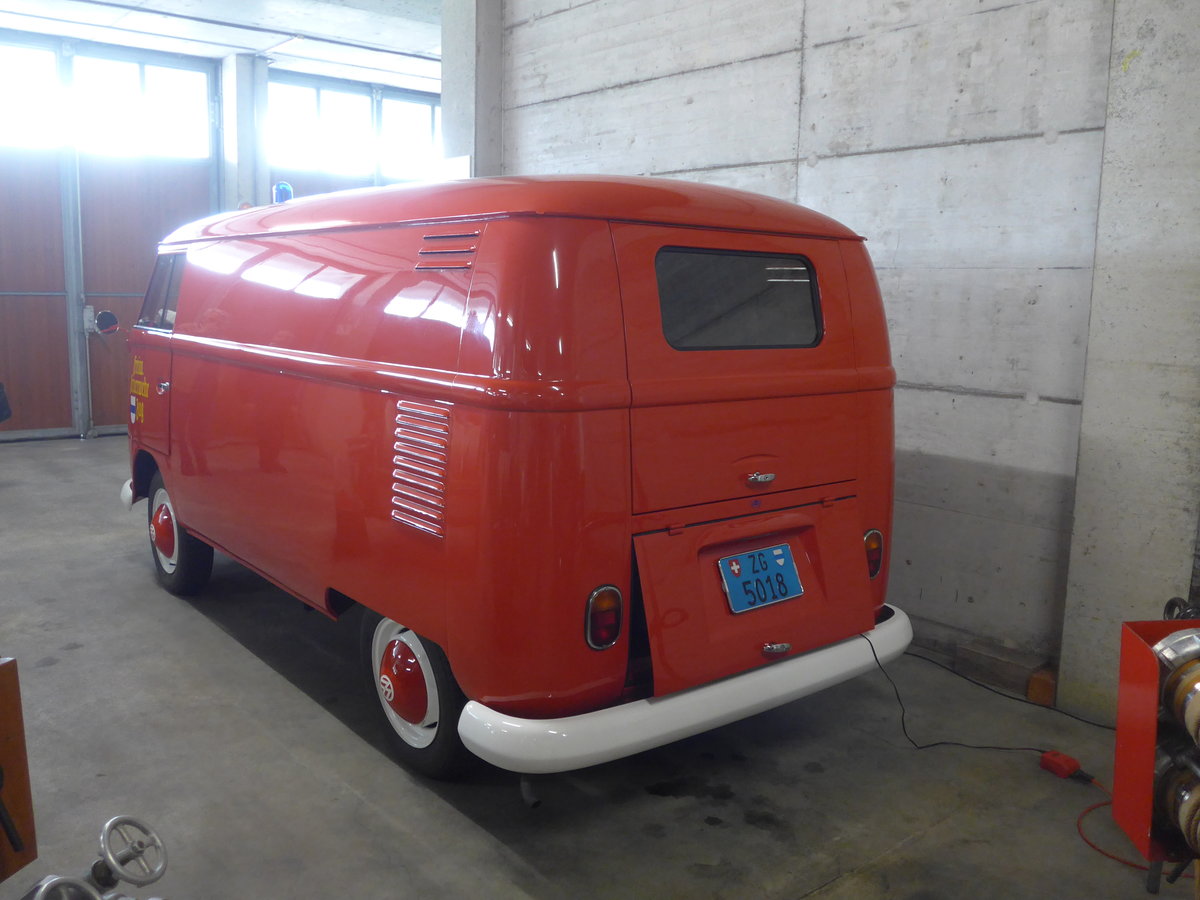 (205'219) - Freiw. Feuerwehr, Zug - ZG 5018 - VW-Bus am 18. Mai 2019 in Neuheim, ZDT