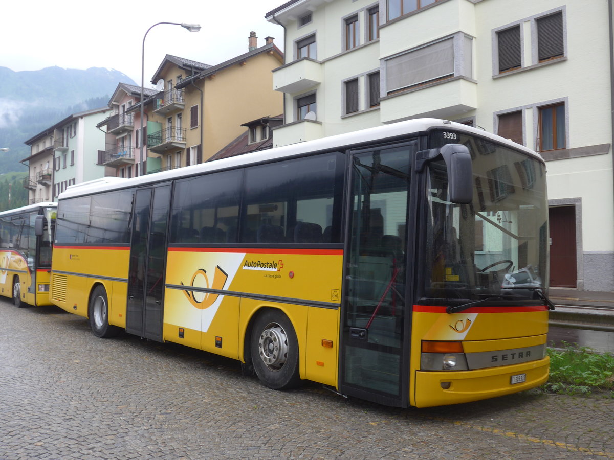 (206'236) - Marchetti, Airolo - TI 303'333 - Setra (ex Nr. 5) am 9. Juni 2019 beim Bahnhof Airolo