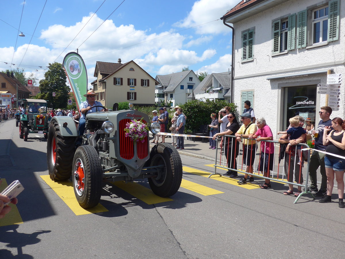 (206'698) - Hrlimann am 23. Juni 2019 am Jodlerfest-Umzug in Winterthur
