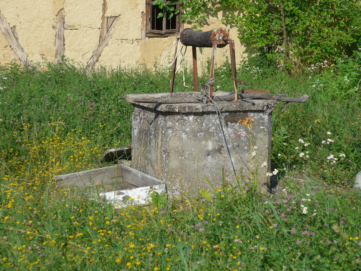 (207'288) - Brunnen am 4. Juli 2019 in Kavlak