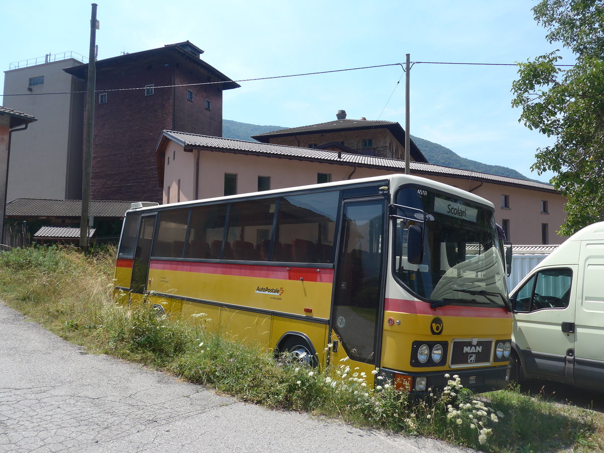 (208'043) - Merzaghi, Maroggia - (TI 7526) - MAN/Gppel am 21. Juli 2019 in Maroggia, Garage