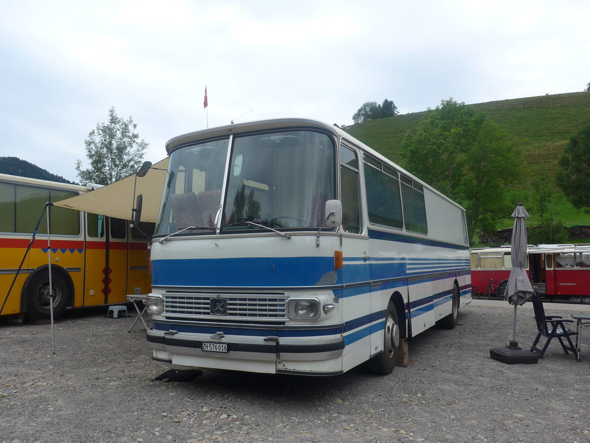 (208'844) - Meier, Dietikon - ZH 576'016 - Setra (ex Geiger, Adelboden Nr. 1; ex Schelbert, Unteriberg) am 17. August 2019 in Atzmnnig, Schutt