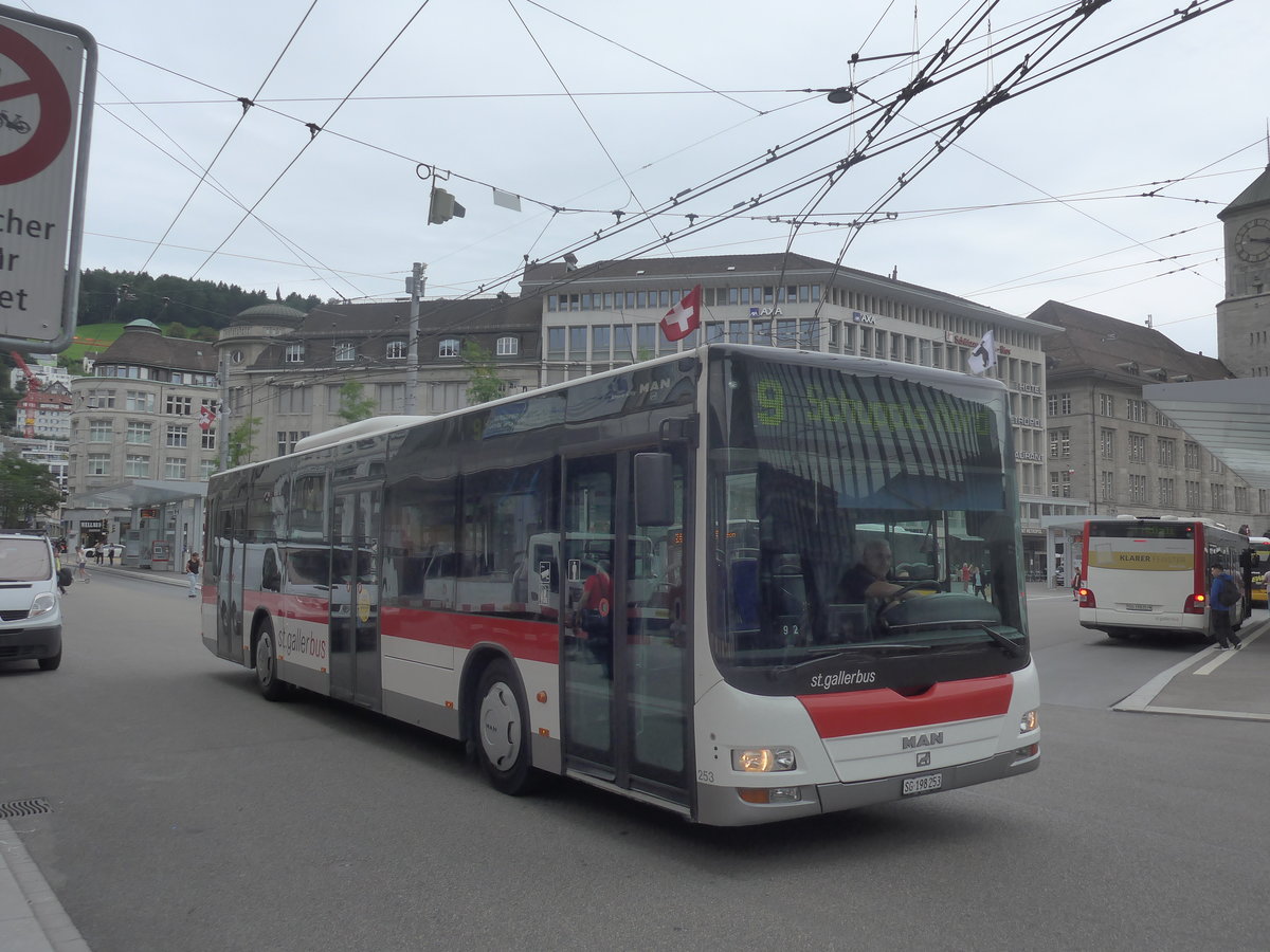 (208'941) - St. Gallerbus, St. Gallen - Nr. 253/SG 198'253 - MAN am 17. August 2019 beim Bahnhof St. Gallen