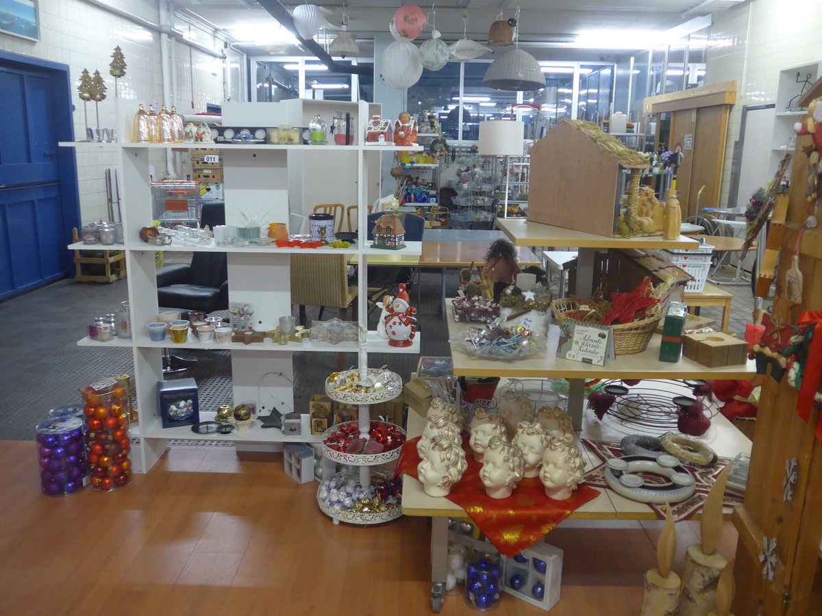 (210'382) - Weihnachtsverkauf 2019 im BrockiShop Thun am 19. Oktober 2019