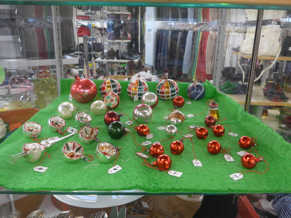 (210'395) - Weihnachtsverkauf 2019 im BrockiShop Thun am 19. Oktober 2019