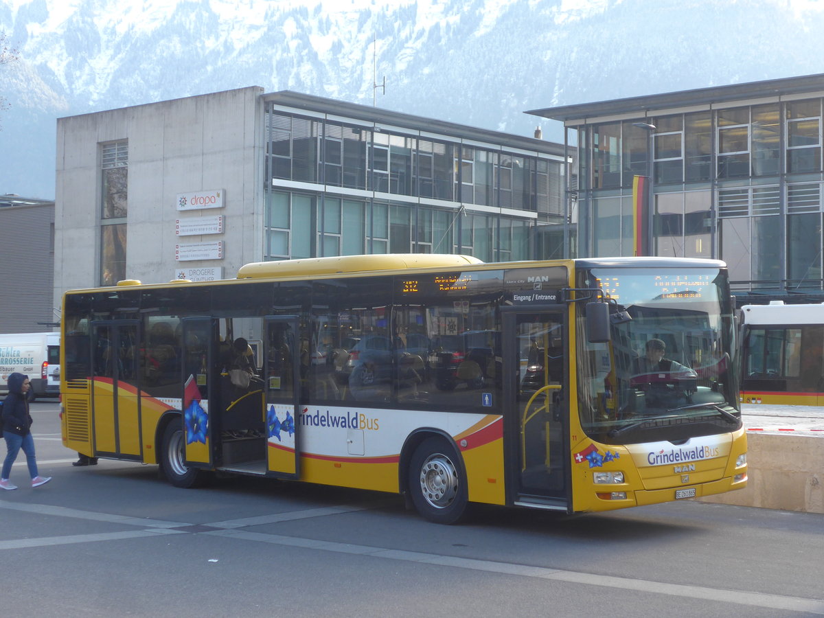 (210'995) - AVG Grindelwald - Nr. 11/BE 261'865 - MAN/Gppel am 11. November 2019 beim Bahnhof Interlaken Ost