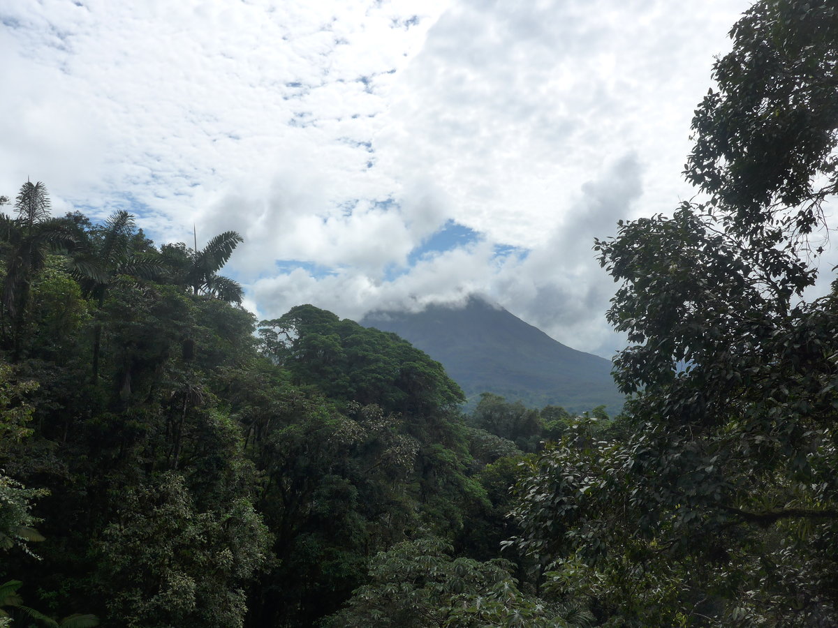 (211'177) - Blick auf den Vulkan Arenal am 14. November 2019 im Mistico bei La Fortuna