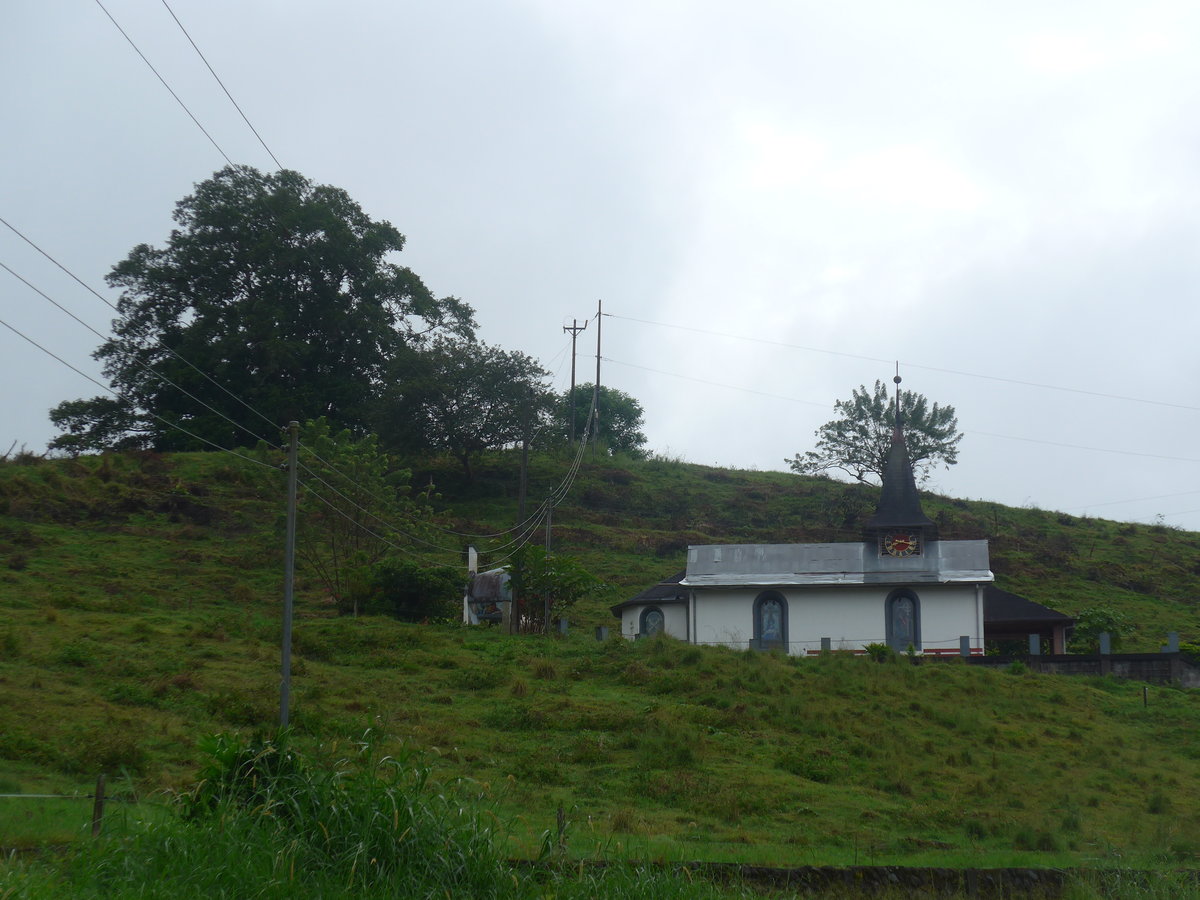 (211'413) - Die Kapelle am 16. November 2019 in Nuevo Arenal, Los Hroes