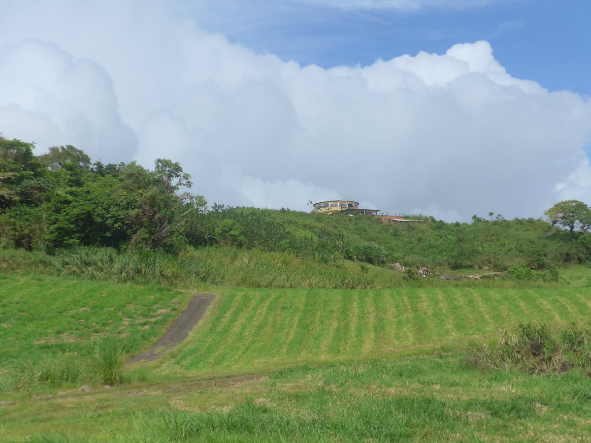 (211'463) - Blick zum Drehrestaurant am 16. November 2019 in Nuevo Arenal, Los Hroes