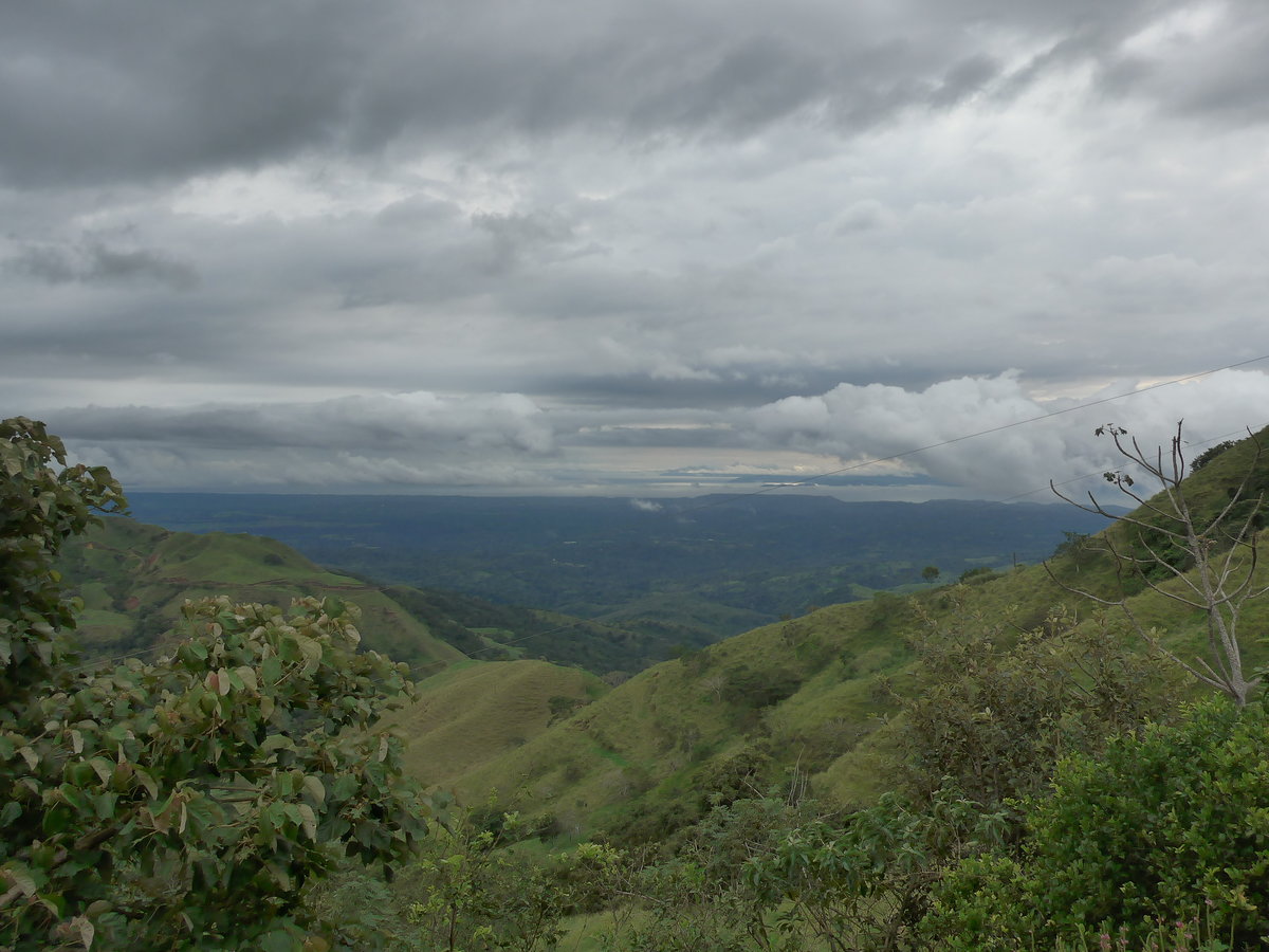 (211'623) - Blick ins Tal am 18. November 2019 in Rio Jsus