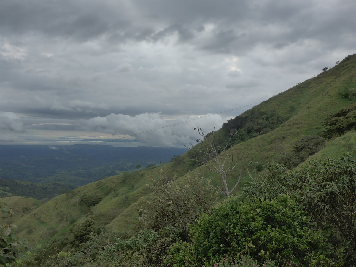 (211'624) - Blick ins Tal am 18. November 2019 in Rio Jsus