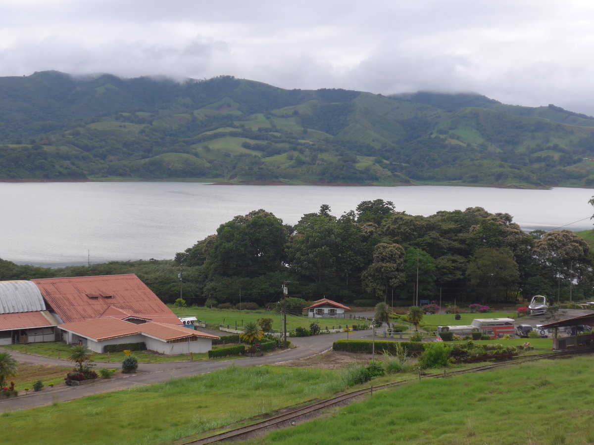 (211'829) - Aussicht auf den Arenalsee am 20. November 2019 von Nuevo Arenal, Los Hroes aus