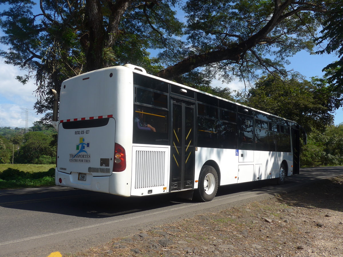 (212'508) - Cuatro por Tres, Barranca - 2948 - Zhongtong am 26. November 2019 in San Bosco, Busterminal