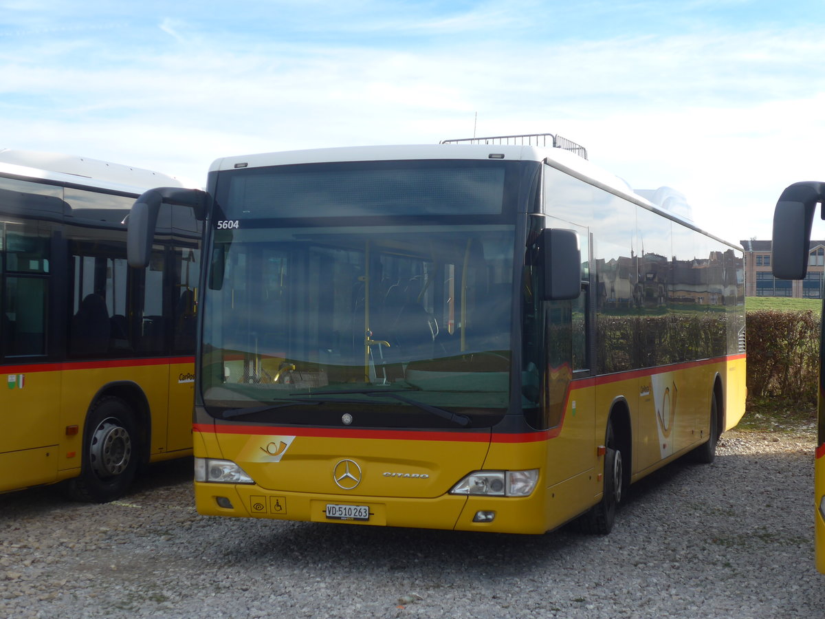 (212'787) - CarPostal Ouest - VD 510'263 - Mercedes am 8. Dezember 2019 in Thierrens, Feuerwehr