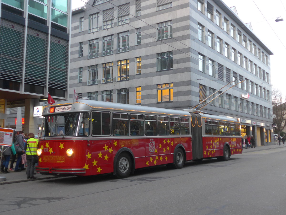 (213'006) - VW Winterthur - Nr. 101 - FBW/SWS Gelenktrolleybus am 14. Dezember 2019 in Winterthur, Schmidgasse