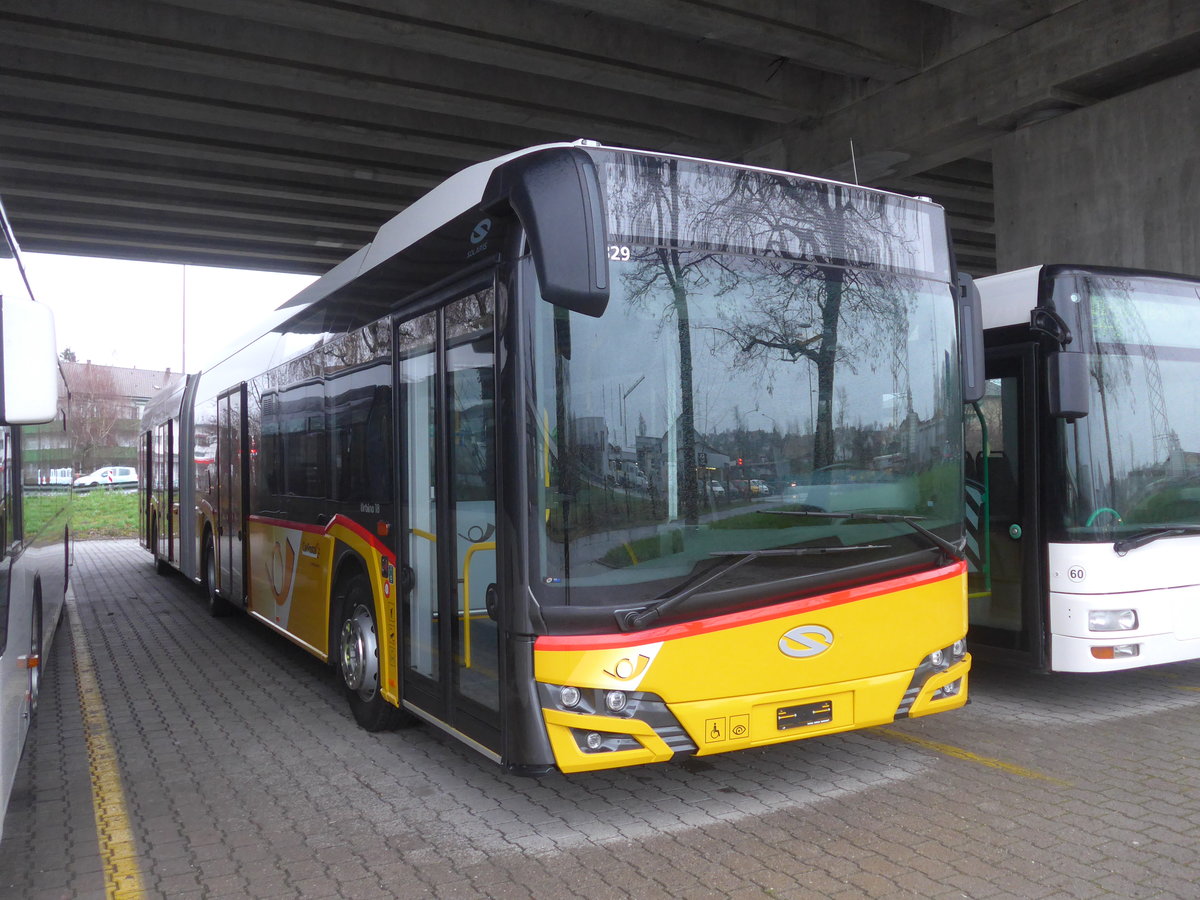 (213'012) - CarPostal Ouest - PID 11'329 - Solaris am 22. Dezember 2019 in Kerzers, Murtenstrasse