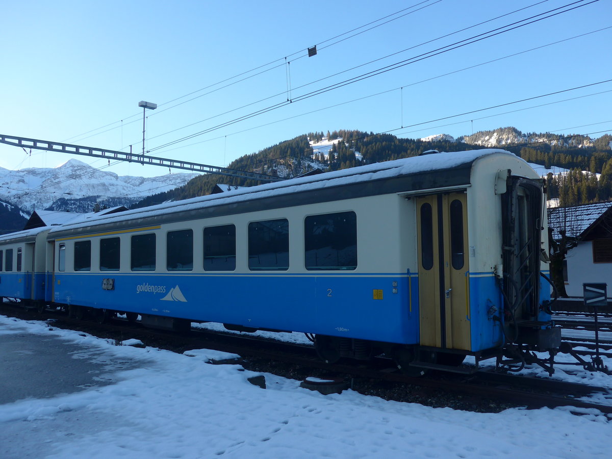 (213'098) - MOB-Personenwagen - Nr. 308 - am 25. Dezember 2019 im Bahnhof Lenk