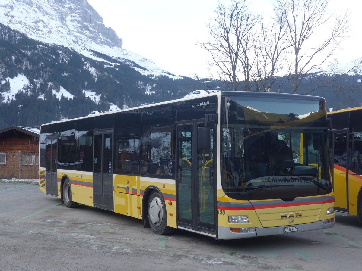 (213'152) - STI Thun - Nr. 129/BE 800'129 - MAN am 26. Dezember 2019 beim Bahnhof Grindelwald (Einsatz Grindelwaldbus)