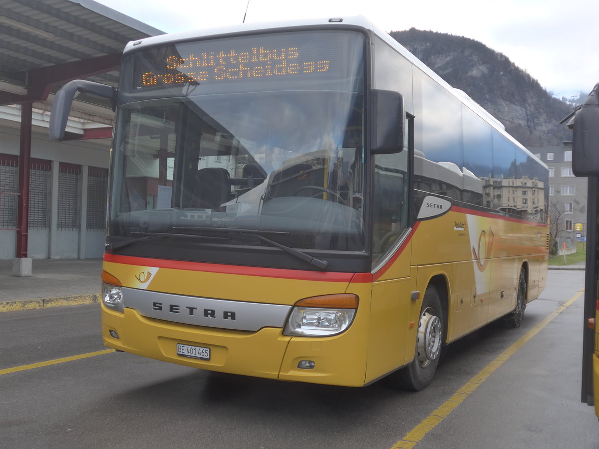 (213'394) - PostAuto Bern - BE 401'465 - Setra (ex AVG Meiringen Nr. 65) am 5. Januar 2020 in Meiringen, Postautostation