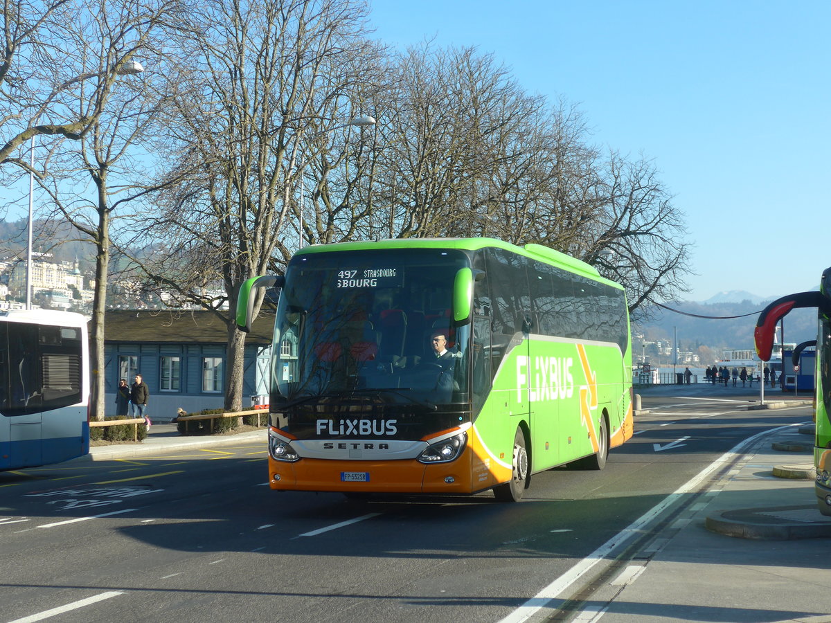 (213'778) - Aus Italien: SIT Roma - FP-532 SR - Setra am 12. Januar 2020 beim Bahnhof Luzern