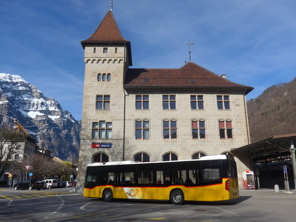 (214'191) - Niederer, Filzbach - Nr. 4/GL 791 - Mercedes am 15. Februar 2020 beim Bahnhof Glarus