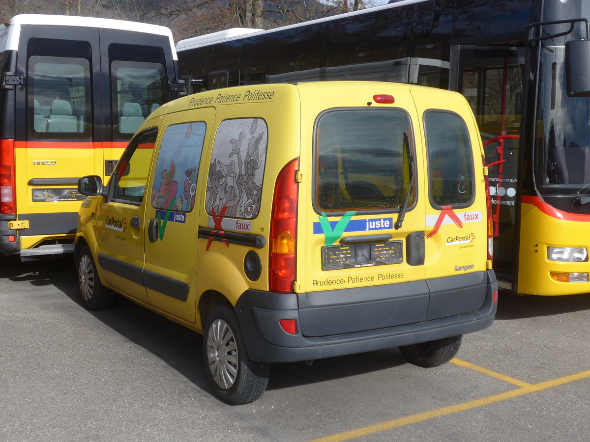 (214'296) - CarPostal Ouest - PID 10'281 - Renault am 16. Februar 2020 in Develier, Parkplatz