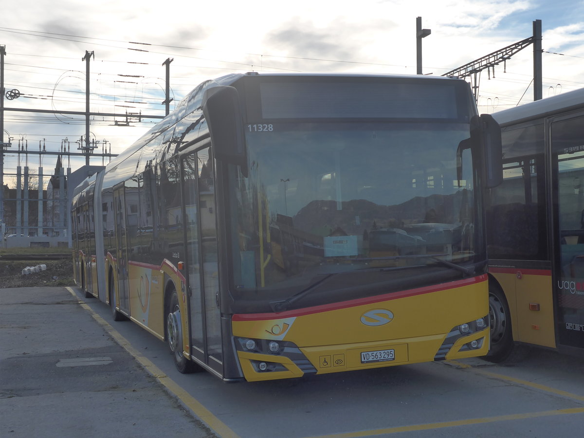 (214'367) - CarPostal Ouest - VD 563'295 - Solaris am 16. Februar 2020 in Yverdon, Garage