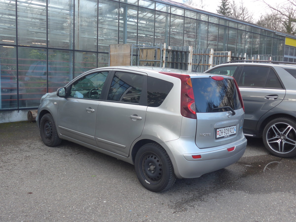 (214'421) - Nissan - ZH 928'922 - am 18. Februar 2020 in Brugg