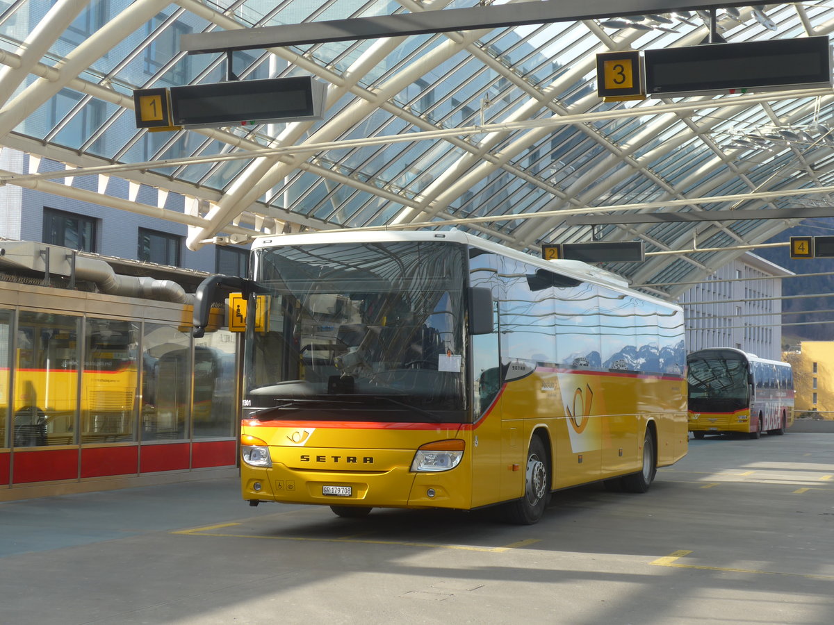 (214'930) - PostAuto Graubnden - GR 179'708 - Setra am 1. Mrz 2020 in Chur, Postautostation