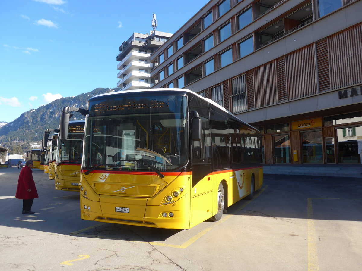 (215'011) - Fontana, Ilanz - Nr. 12/GR 93'977 - Volvo am 1. Mrz 2020 beim Bahnhof Ilanz