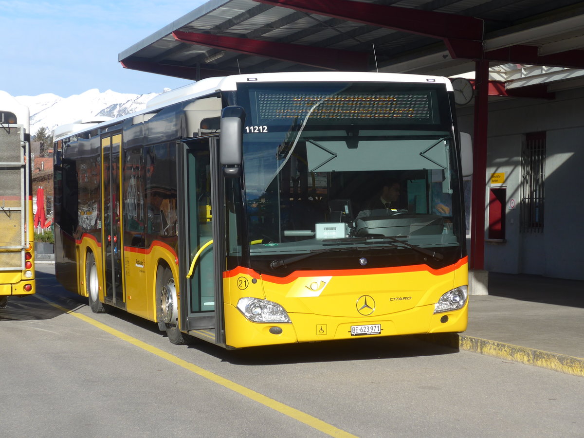 (215'064) - Flck, Brienz - Nr. 21/BE 623'971 - Mercedes am 8. Mrz 2020 in Meiringen, Postautostation