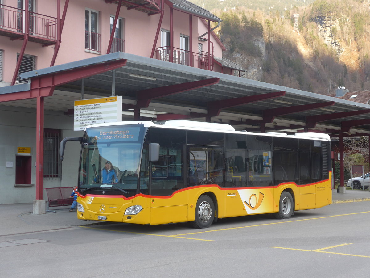 (215'100) - Flck, Brienz - Nr. 21/BE 623'971 - Mercedes am 8. Mrz 2020 in Meiringen, Postautostation