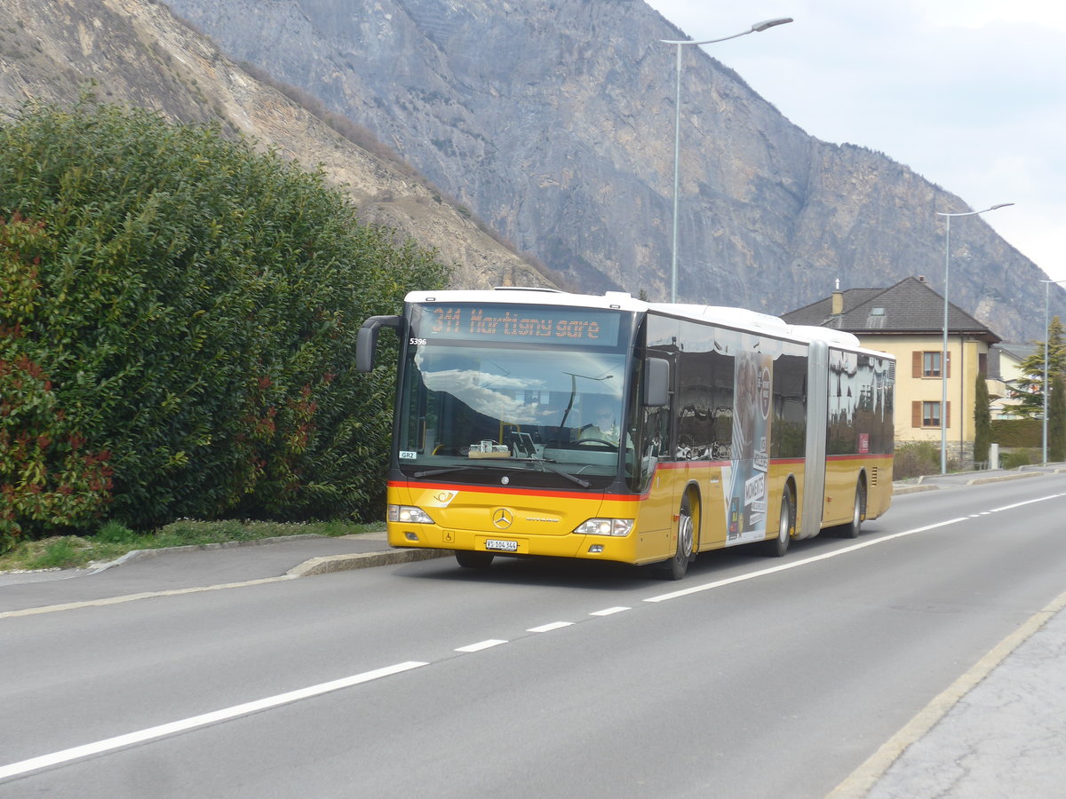 (215'321) - Buchard, Leytron - VS 104'344 - Mercedes am 20. Mrz 2020 in Leytron, Route de Saillon