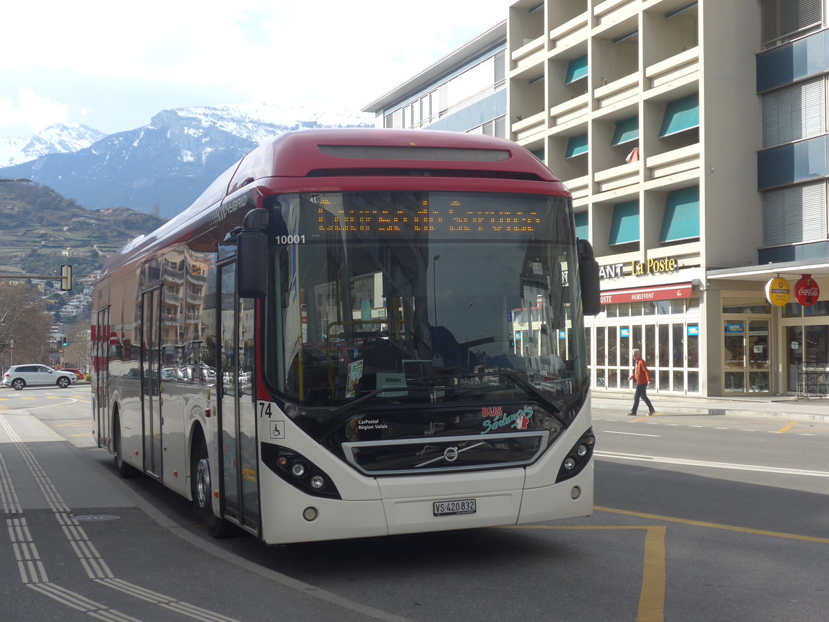 (215'336) - PostAuto Wallis - Nr. 74/VS 420'832 - Volvo am 20. Mrz 2020 beim Bahnhof Sion