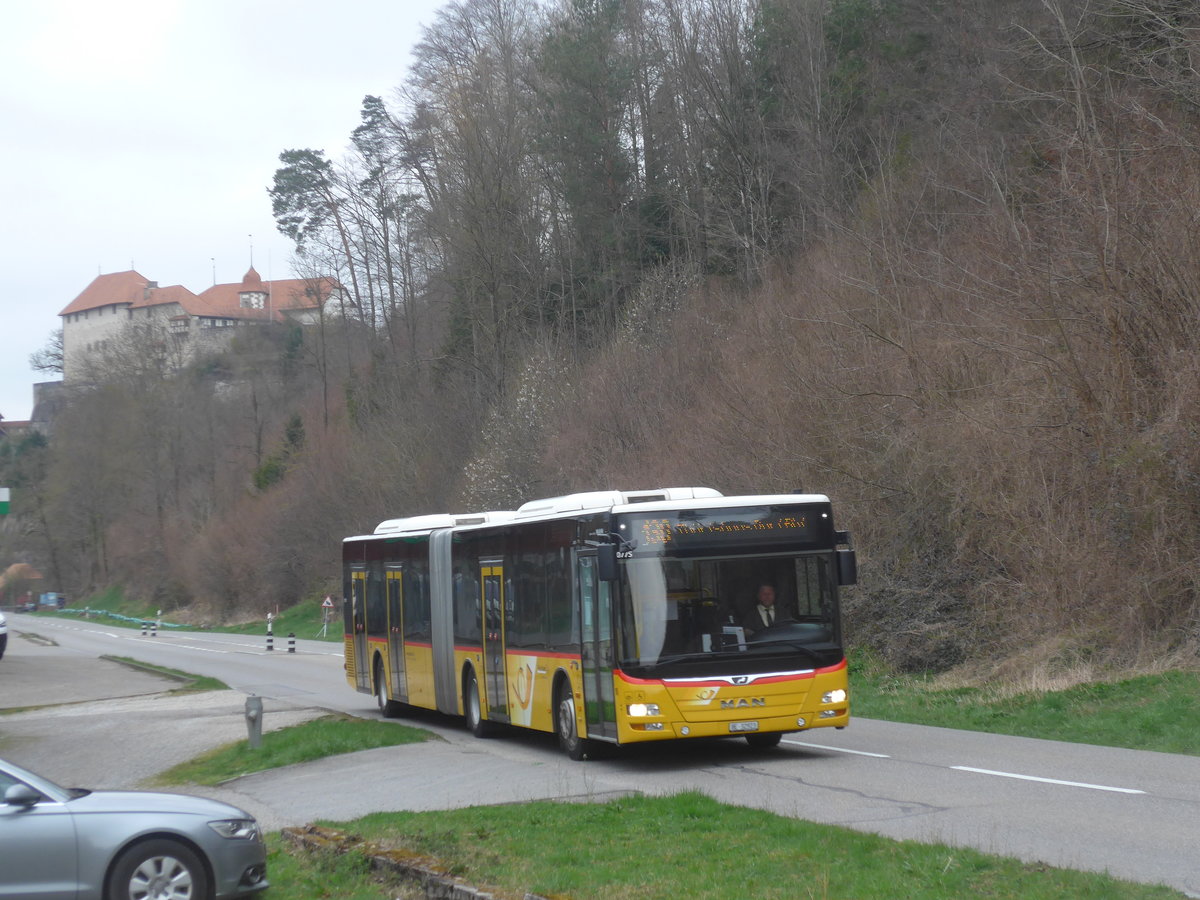 (215'379) - Steiner, Ortschwaben - Nr. 10/BE 32'923 - MAN am 22. Mrz 2020 in Laupen, Postgarage