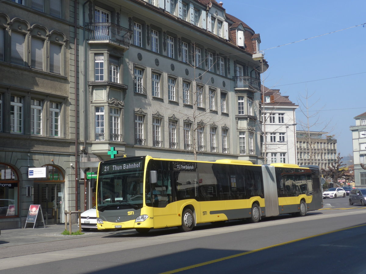 (215'647) - STI Thun - Nr. 702/BE 555'702 - Mercedes am 28. Mrz 2020 in Thun, Bahnhofstrasse