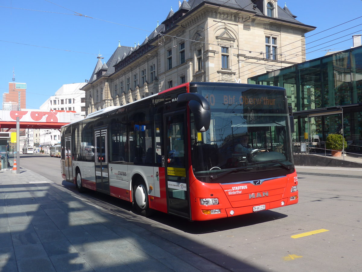 (215'922) - SW Winterthur - Nr. 235/ZH 661'235 - MAN am 6. April 2020 beim Hauptbahnhof Winterthur