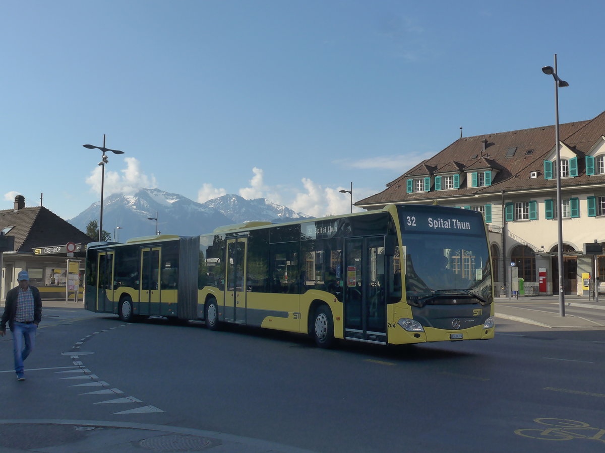 (216'469) - STI Thun - Nr. 704/BE 434'704 - Mercedes am 26. April 2020 beim Bahnhof Thun