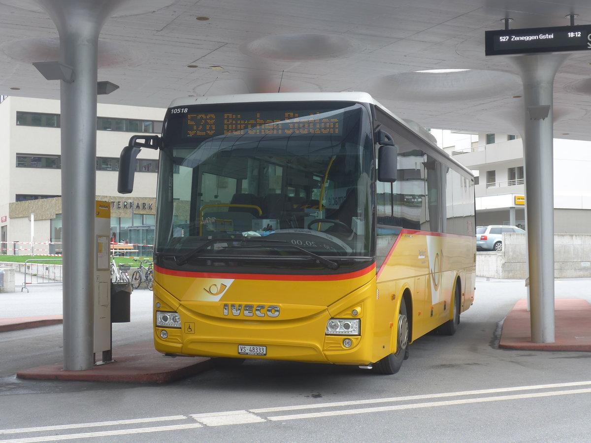 (216'710) - Autotour, Visp - VS 48'333 - Iveco (ex VS 455'577) am 2. Mai 2020 beim Bahnhof Visp