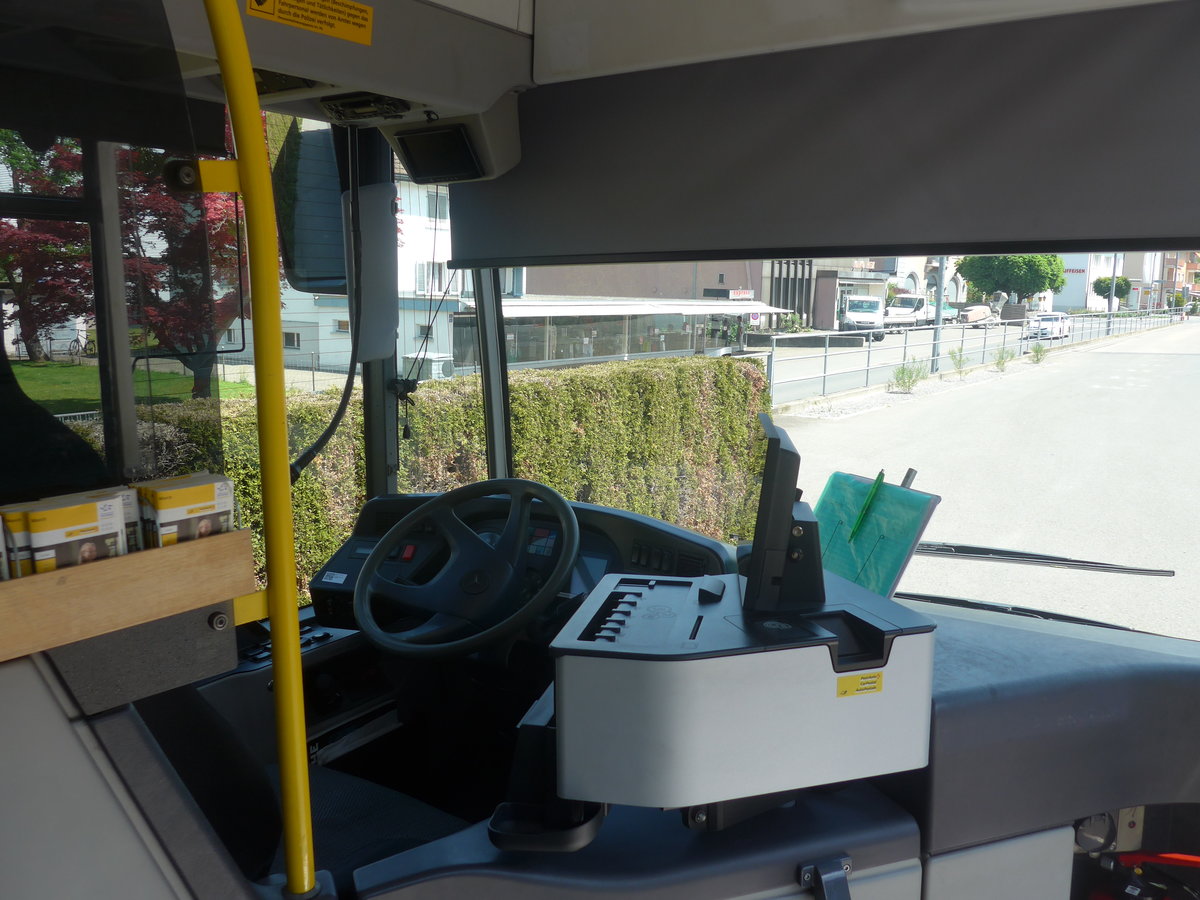 (216'837) - PostAuto Ostschweiz - SZ 61'602 - Mercedes (ex Kistler, Reichenburg) am 9. Mai 2020 beim Bahnhof Uznach (Innenaufnahme)