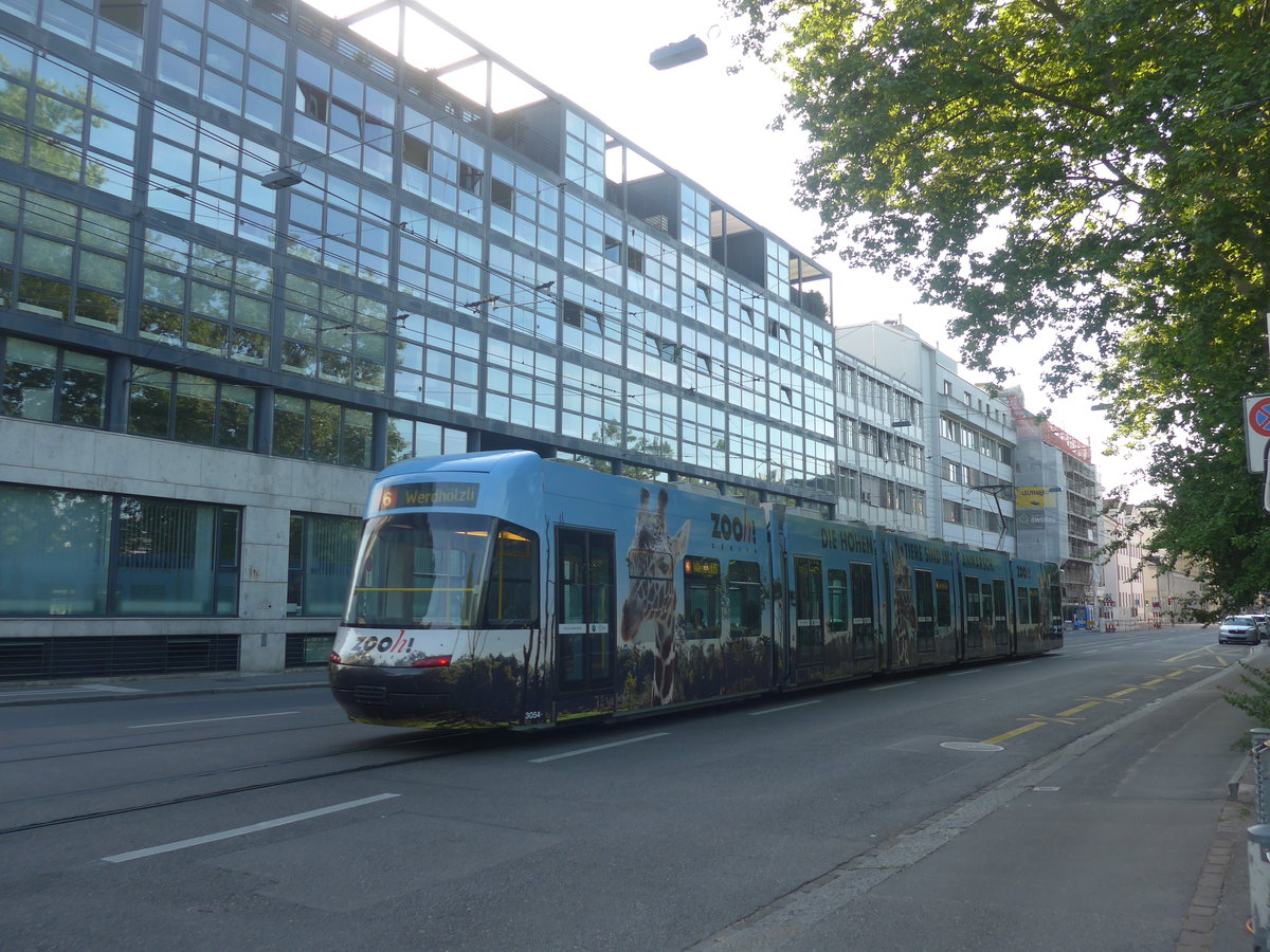 (216'892) - VBZ-Tram - Nr. 3054 - am 9. Mai 2020 in Zrich, Sihlquai