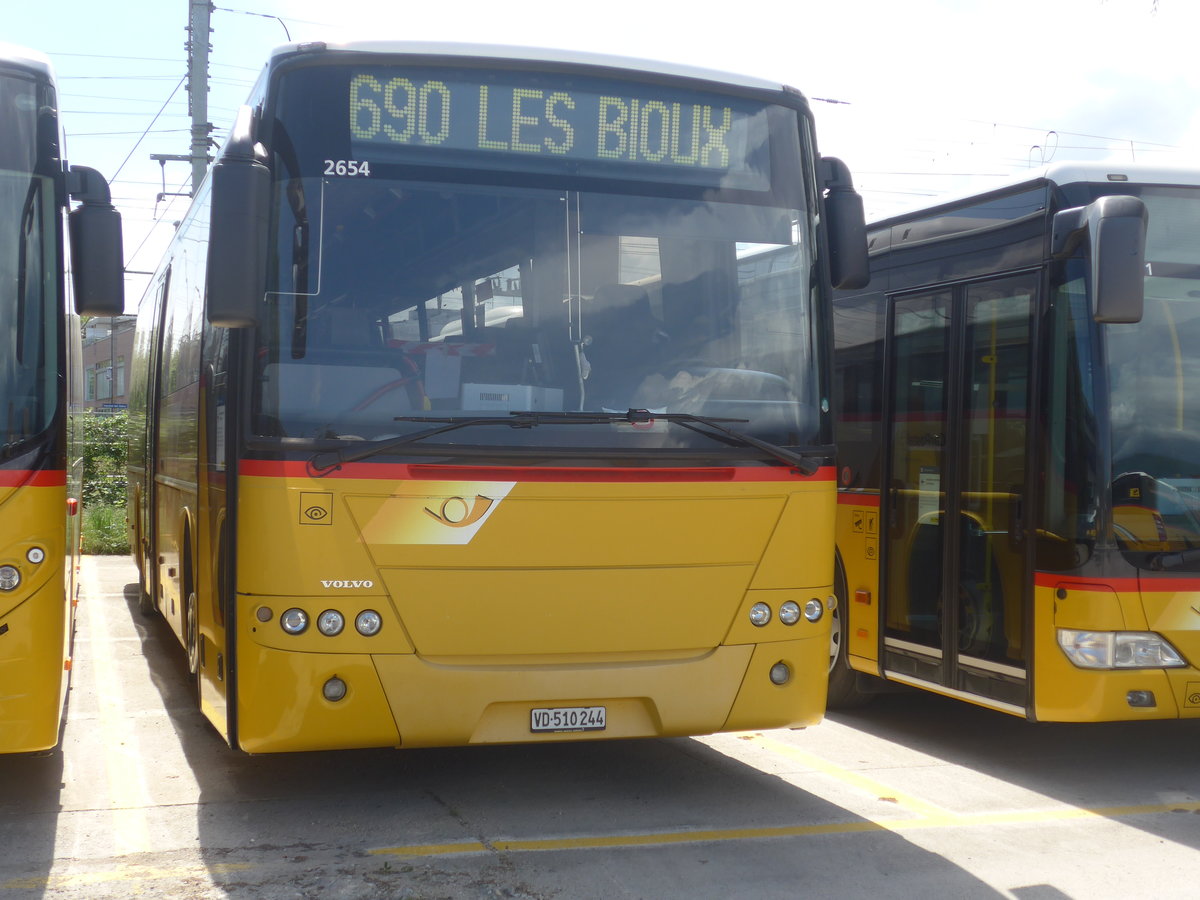 (216'985) - CarPostal Ouest - VD 510'244 - Volvo (ex P 25'165) am 10. Mai 2020 in Yverdon, Garage