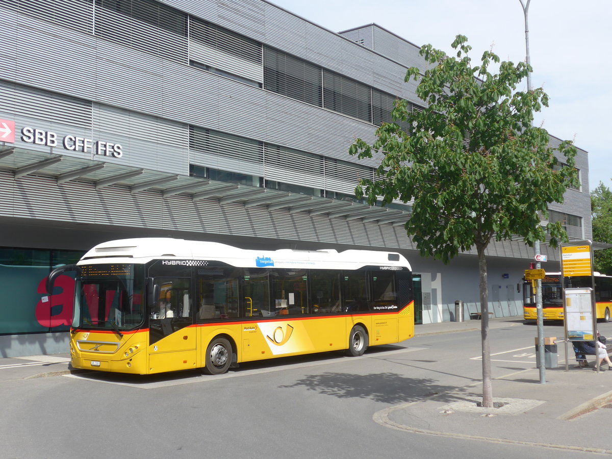 (217'184) - Dnser, Trimmis - GR 7288 - Volvo am 23. Mai 2020 beim Bahnhof Landquart