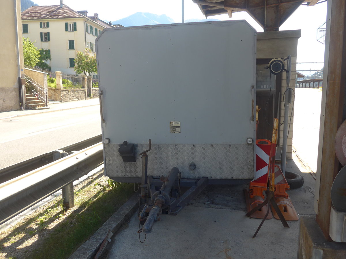 (217'532) - Marchetti, Airolo - Gowa Gepckanhnger am 1. Juni 2020 beim Bahnhof Airolo